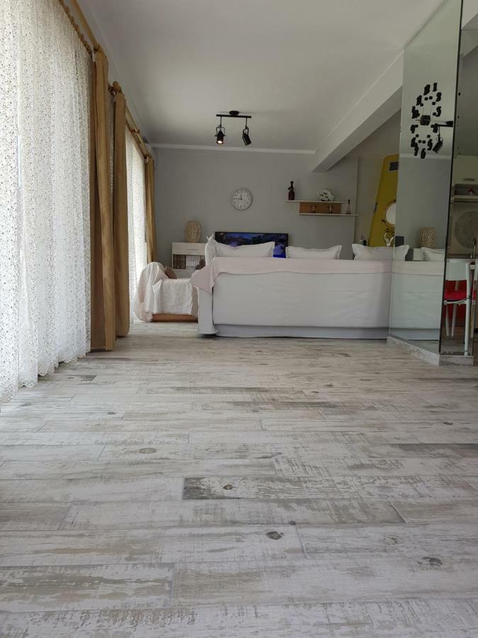 Nautilus Guest House Nea Iraklitsa Bagian luar foto