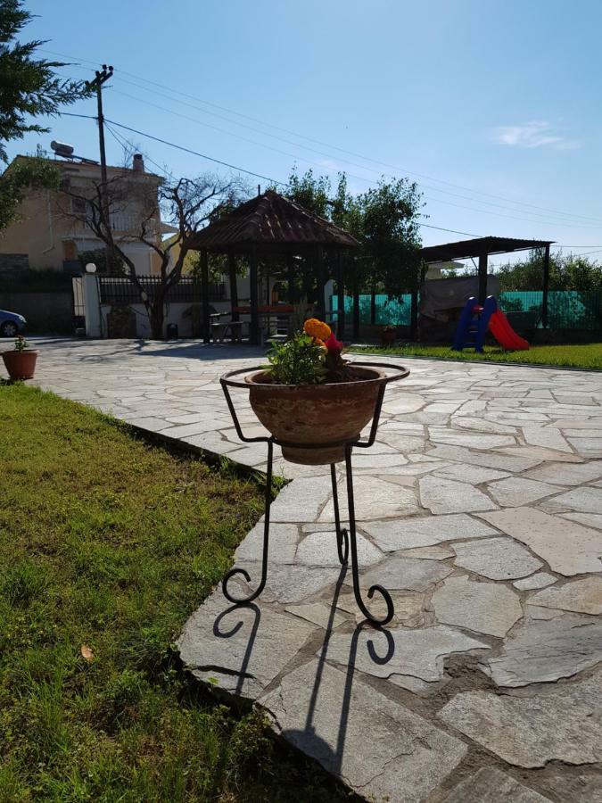 Nautilus Guest House Nea Iraklitsa Bagian luar foto